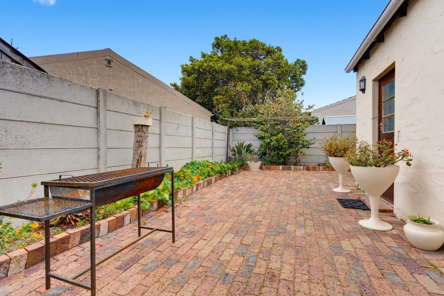 2 Bedroom Property for Sale in Edgemead Western Cape